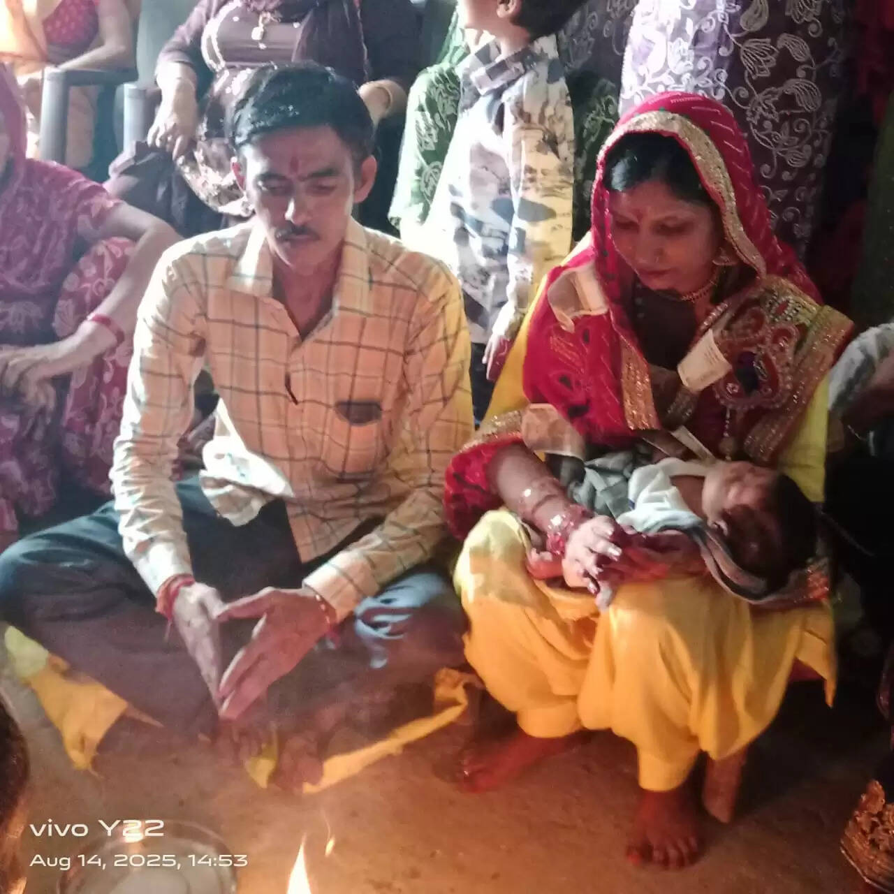 गांव रुपावास के निवासी प्रहलाद सिंह कड़वासरा और पिंकी