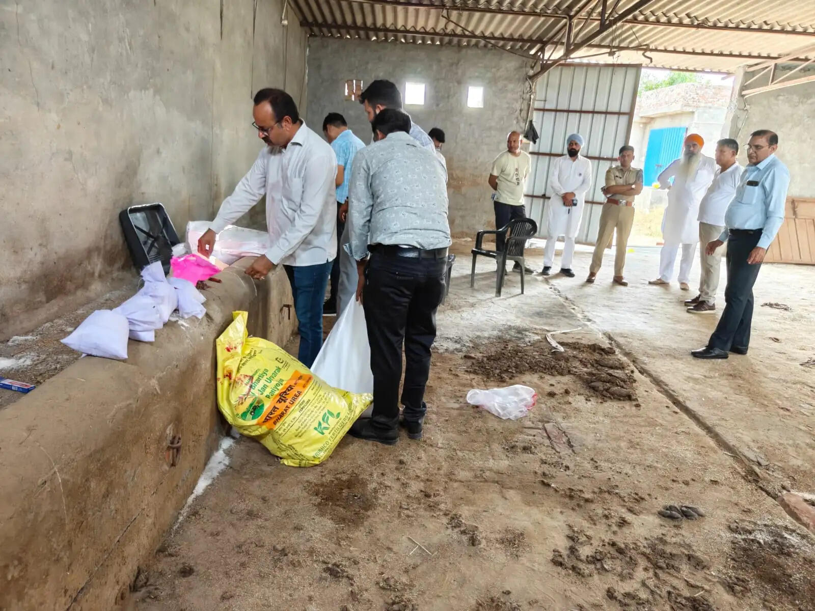 Urea black marketing Sirsa