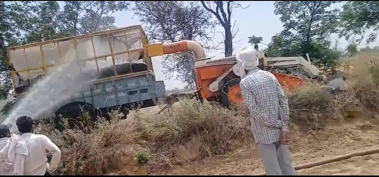 Straw Reaper Machine Fire Accident Sirsa